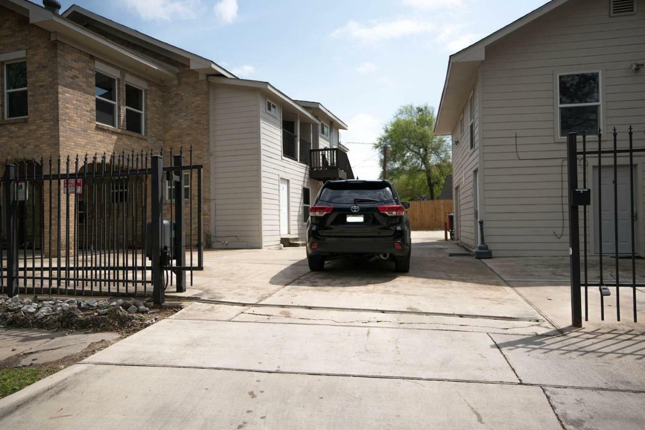 East Downtown Mico-Luxe Container Living Pod #8 Apartment Houston Exterior foto